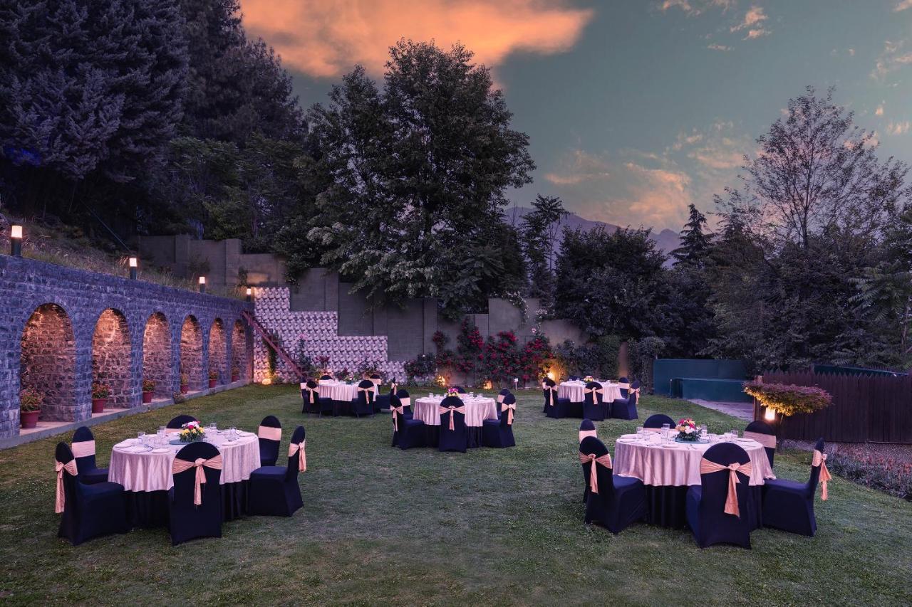 Golden Tulip Srinagar Otel Dış mekan fotoğraf
