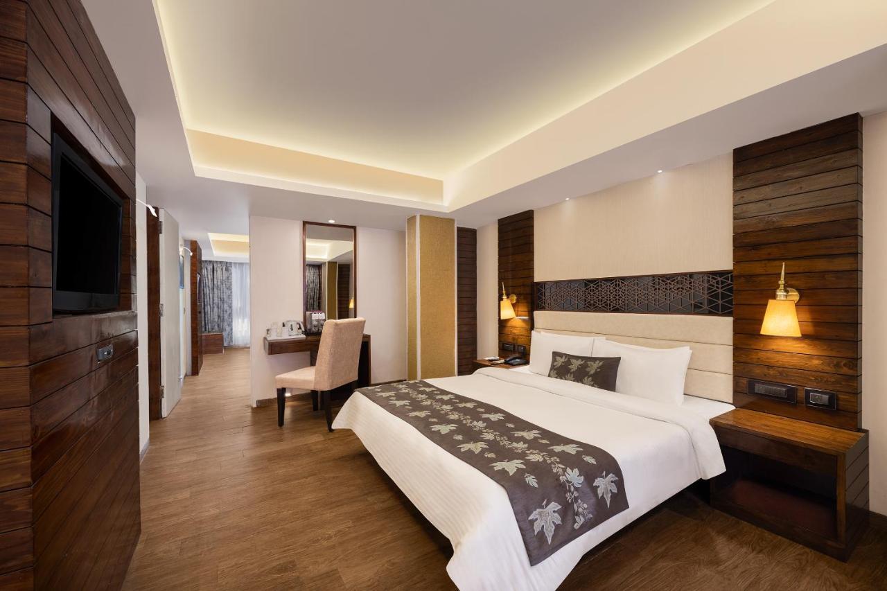 Golden Tulip Srinagar Otel Dış mekan fotoğraf