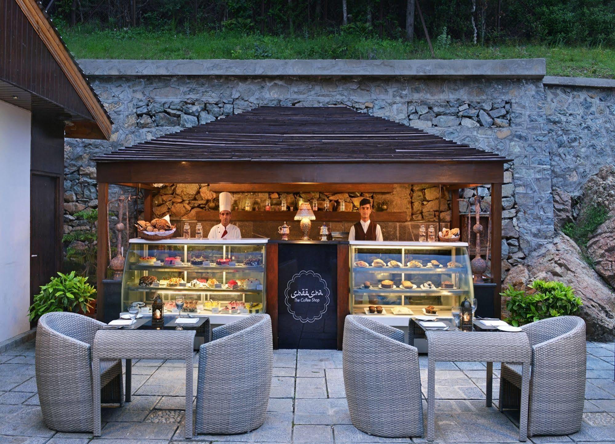 Golden Tulip Srinagar Otel Dış mekan fotoğraf