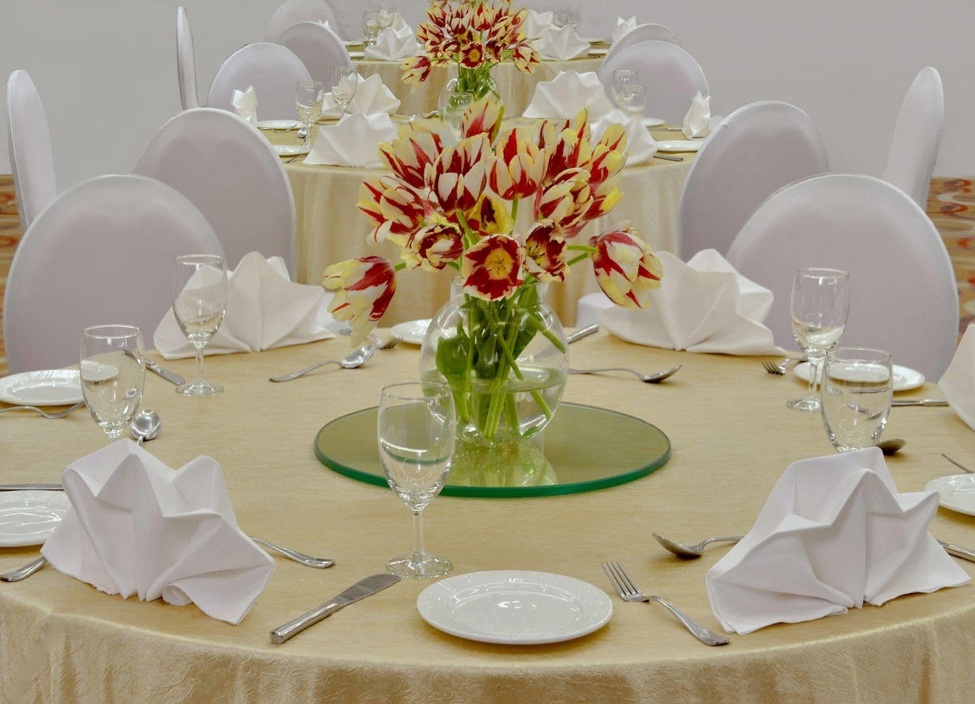 Golden Tulip Srinagar Otel Dış mekan fotoğraf