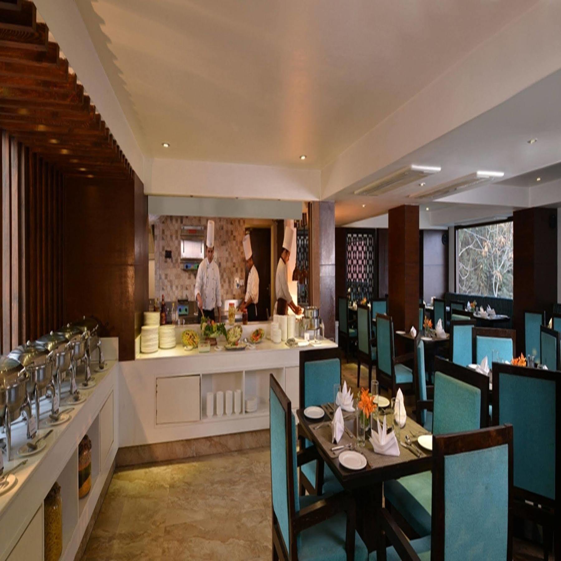 Golden Tulip Srinagar Otel Dış mekan fotoğraf